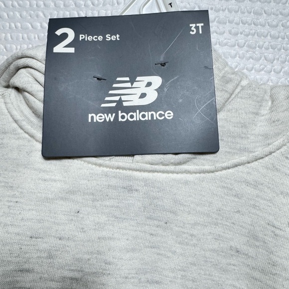 New Balance Cream Hoodie and Pants Set - Picture 3 of 4